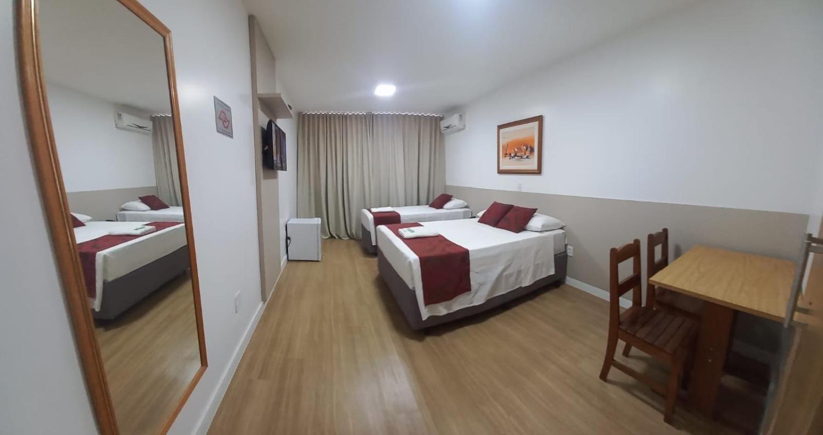 Max Hotel Nucleo Bandeirante Luaran gambar